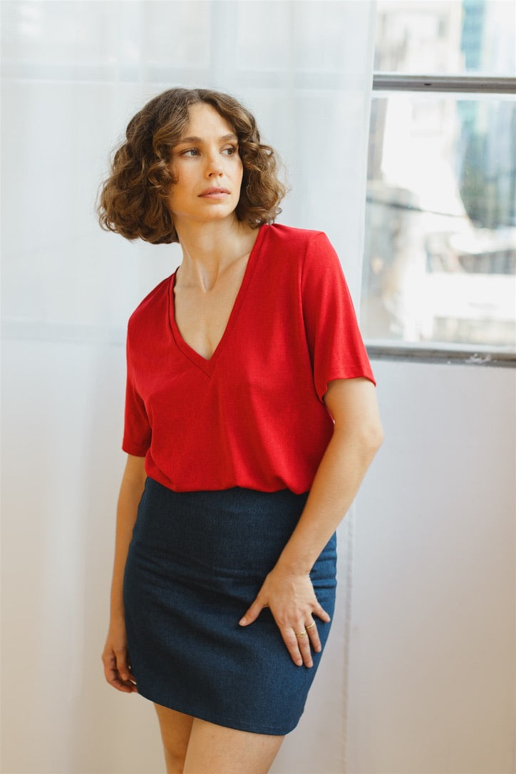 the V top red